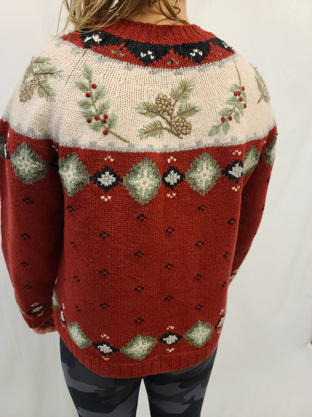 100% Lambs Wool Pine and Holly Pullover Sweater